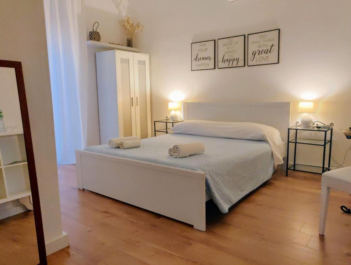 Bed and Breakfast Living Кальяри Экстерьер фото