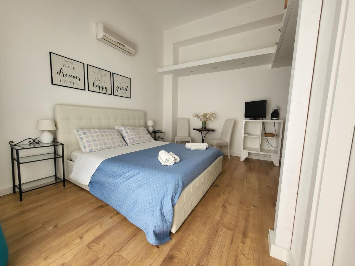 Bed and Breakfast Living Кальяри Экстерьер фото