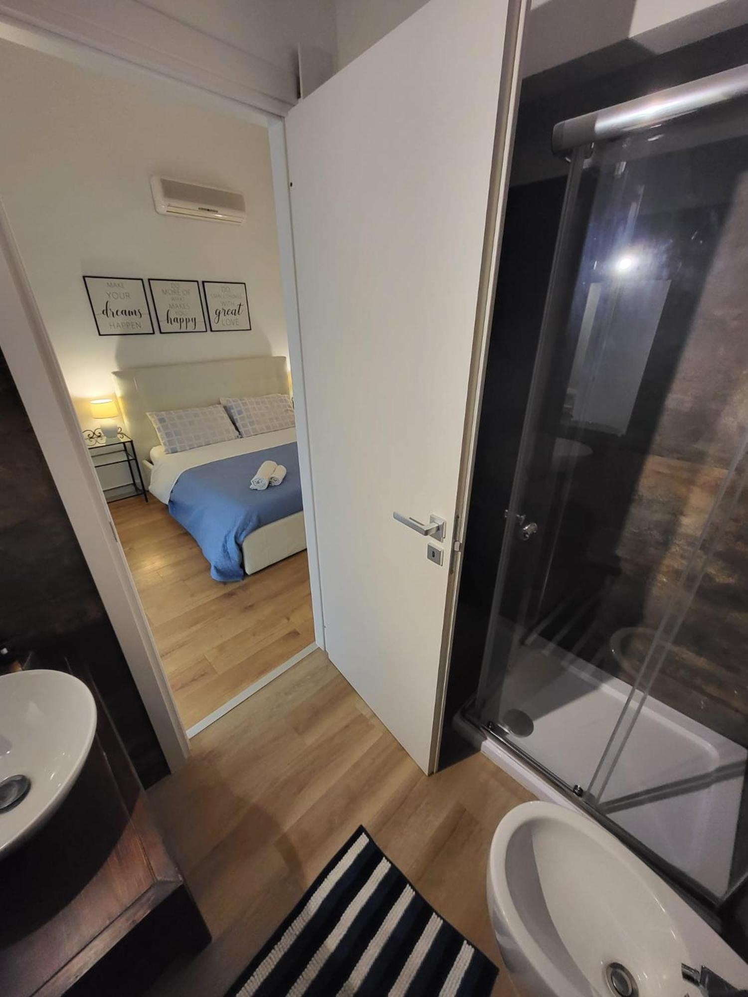 Bed and Breakfast Living Кальяри Экстерьер фото
